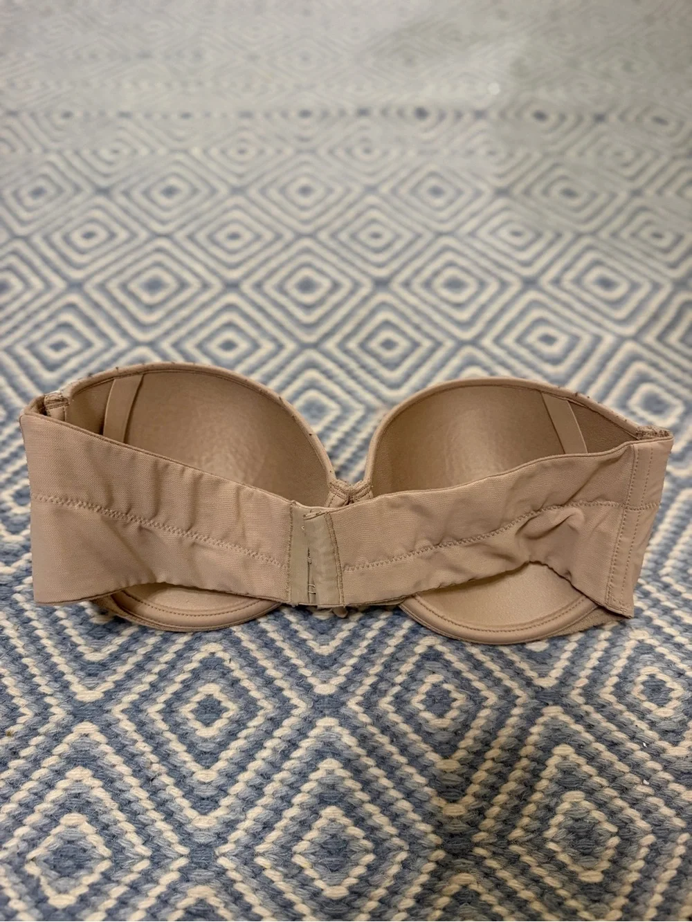 Chantelle strapless design